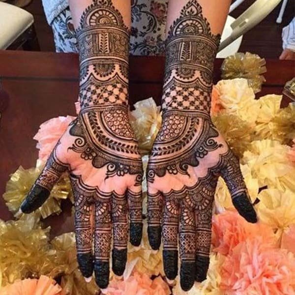 Mehndi designs to flaunt this Eid