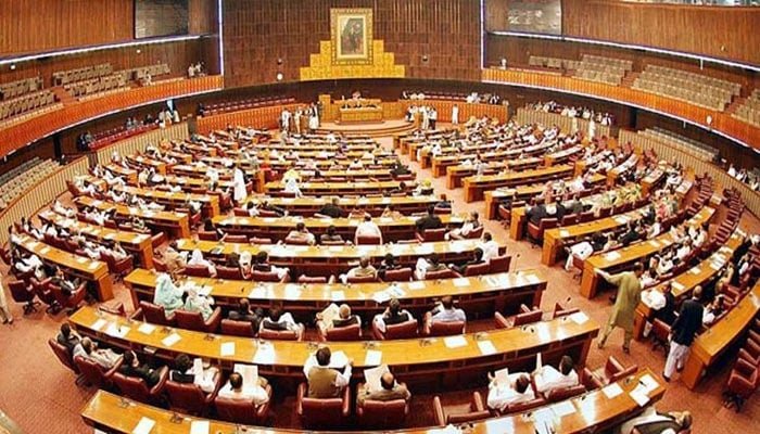 PML-N ministers almost hit each other, use abusive language during National Assembly session