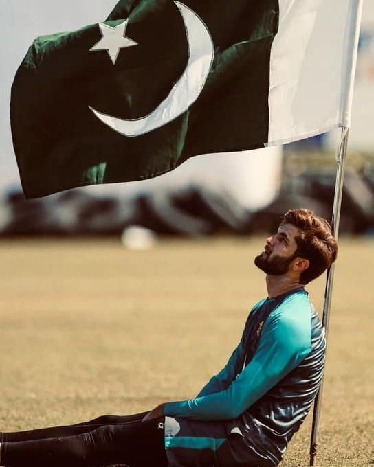 ‘Pakistan hai, to hum hain’: Shaheen Afridi changes DP to picture with Imran Khan