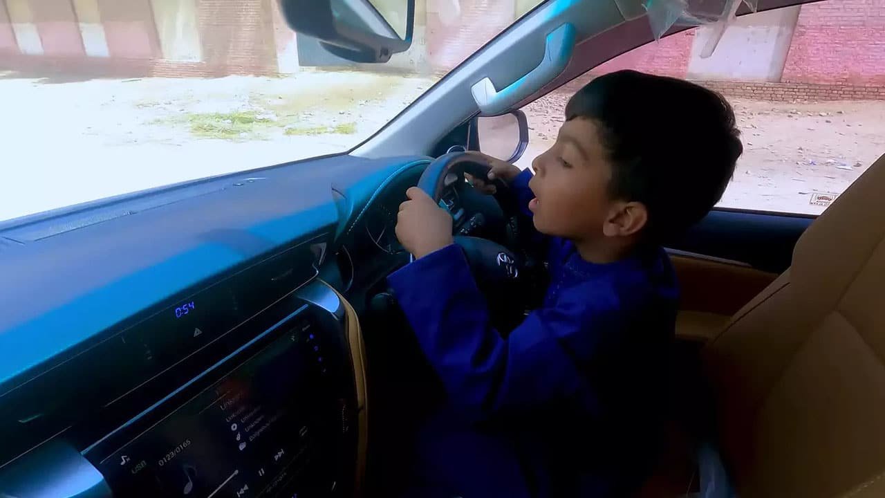 Traffic police crackdown: More than 5,000 underage drivers in Lahore face strict action