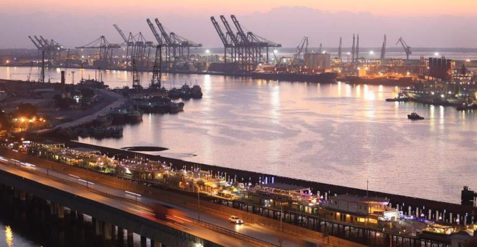 Government mulling handing over Karachi Ports to UAE