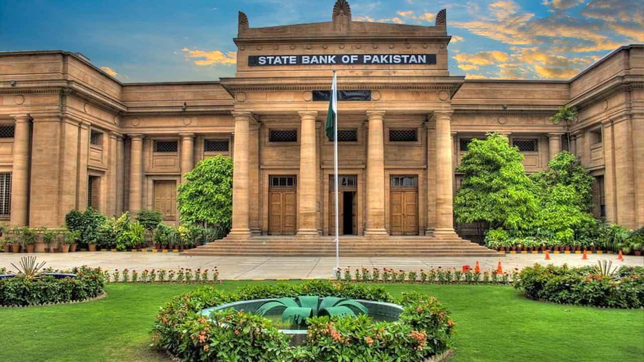 State Bank keeps policy rate unchanged at 21%, eyes decline in inflation