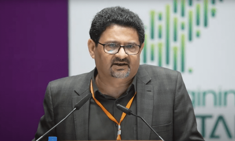 Miftah Ismail resigns as General Secretary of PML-N Sindh, leaves all committees