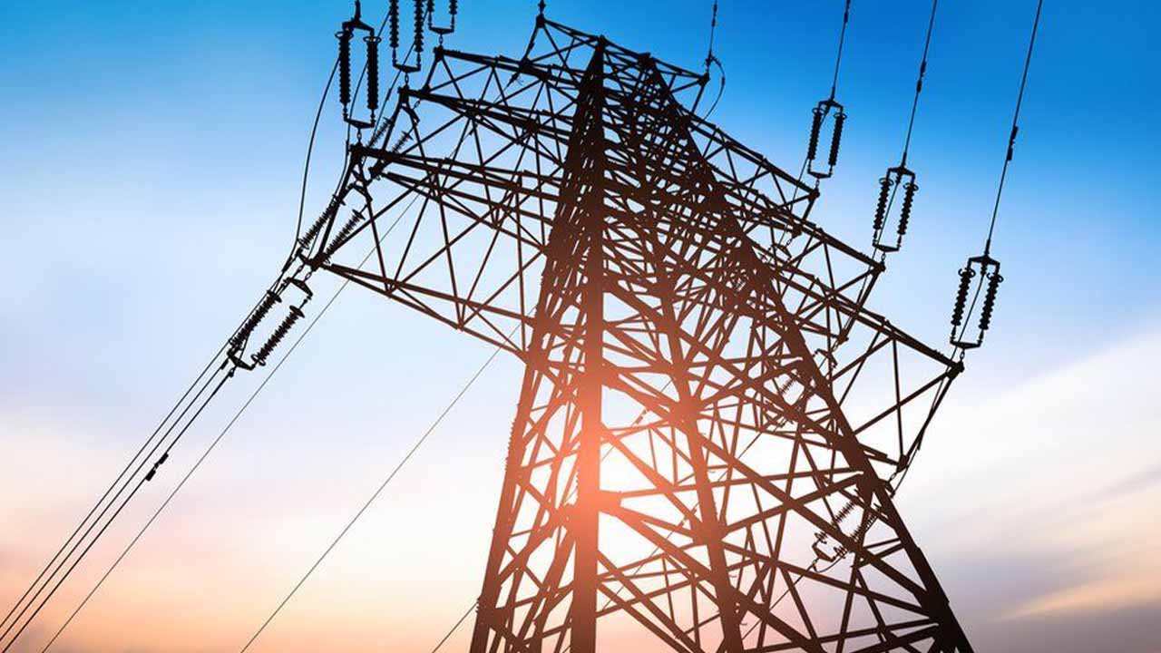 Govt to implement Rs7 per unit power tariff hike, expecting over Rs3.2 trillion in revenue