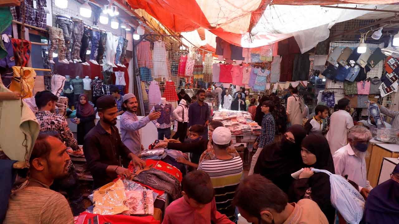 Pakistan’s weekly inflation reaches lowest point at 28.6% since October 2022