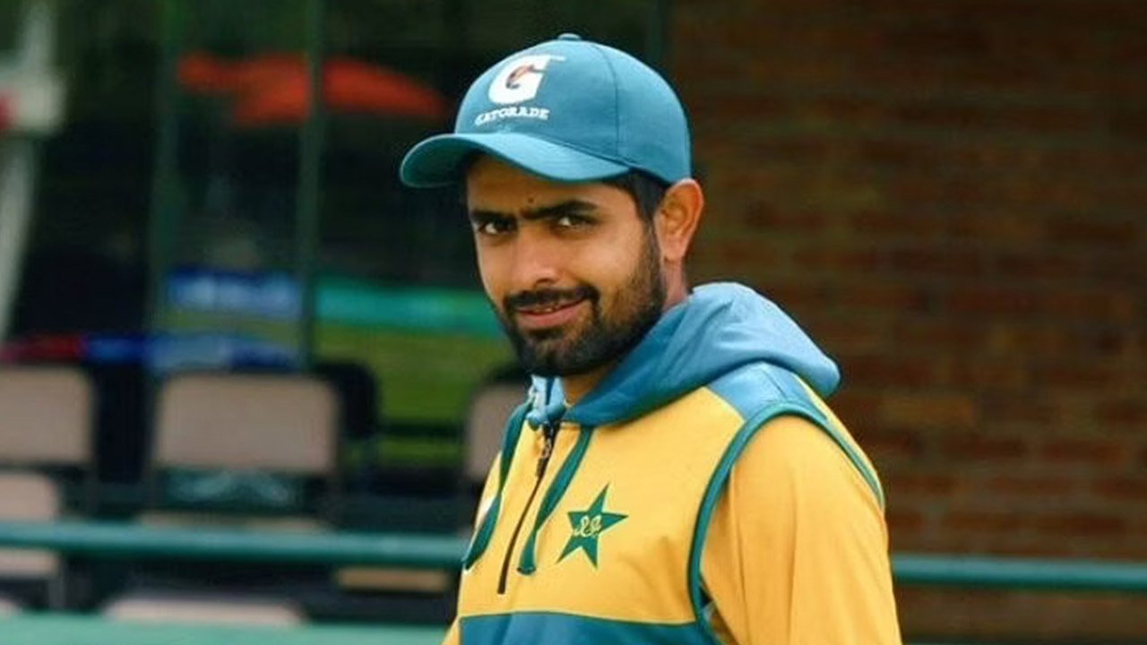 Which male celebrity wants to marry Babar Azam?