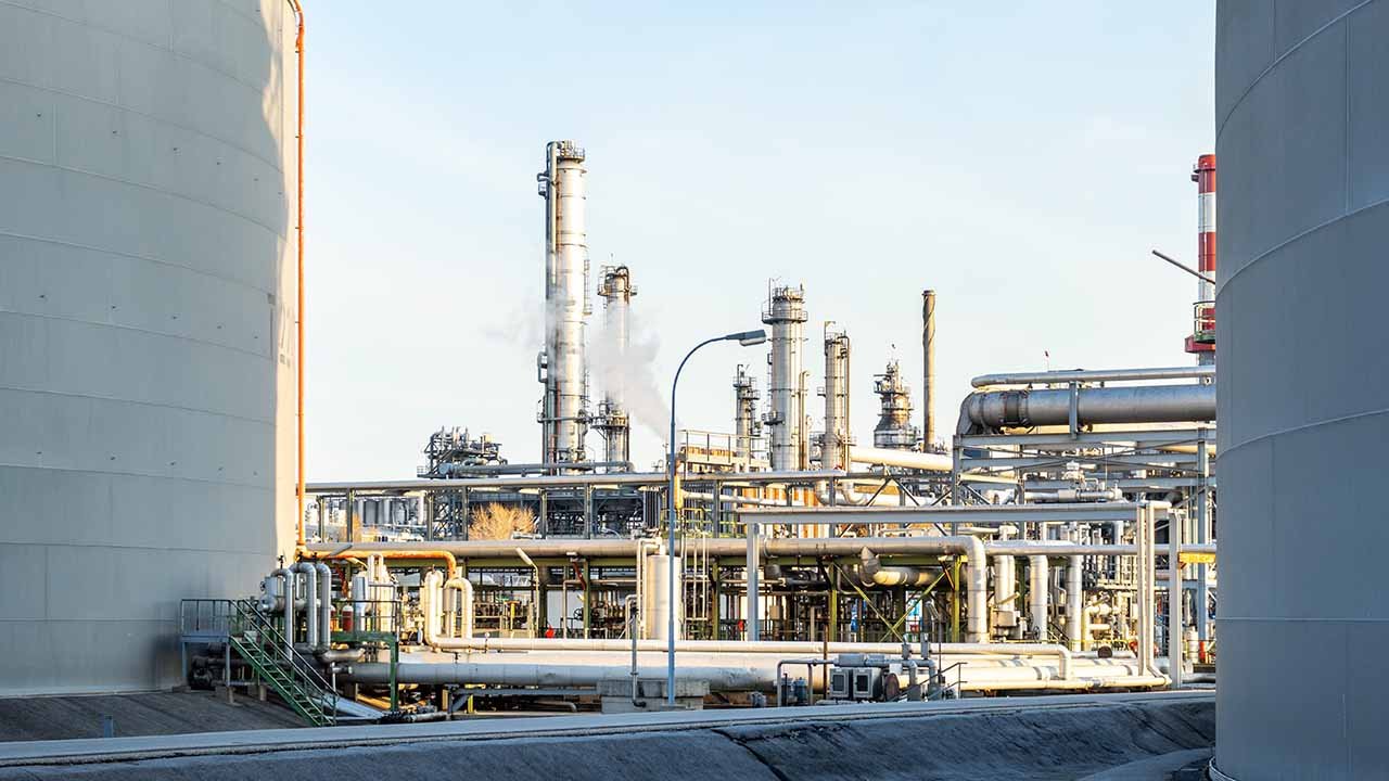 Pakistan seeks economic stability through multi-billion dollar Gulf investments