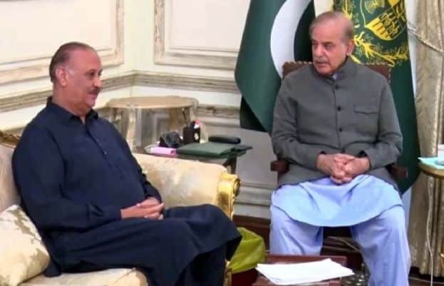 Kaun banega caretaker PM? Consultations between Shehbaz and Raja Riaz to begin today