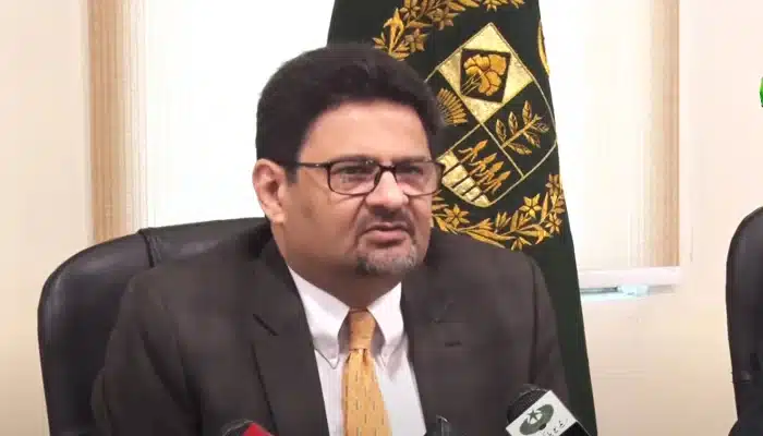 ‘Imran more popular than rivals’: Miftah Ismail cites survey