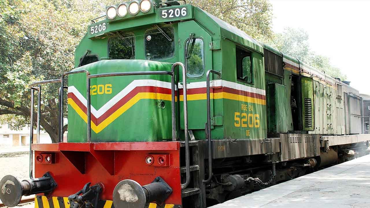 Pakistan Railways increases train fares amid record-high fuel prices 