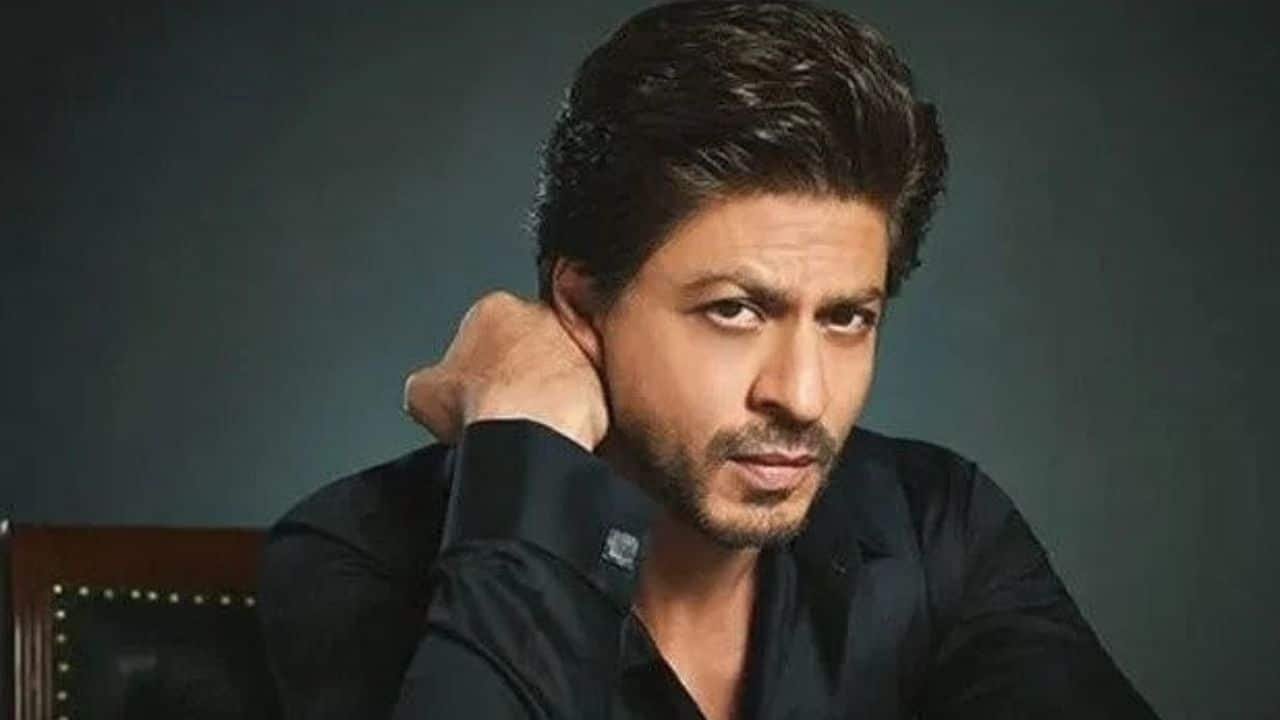 SRK hasn’t forgiven his son’s imprisonment and here is proof