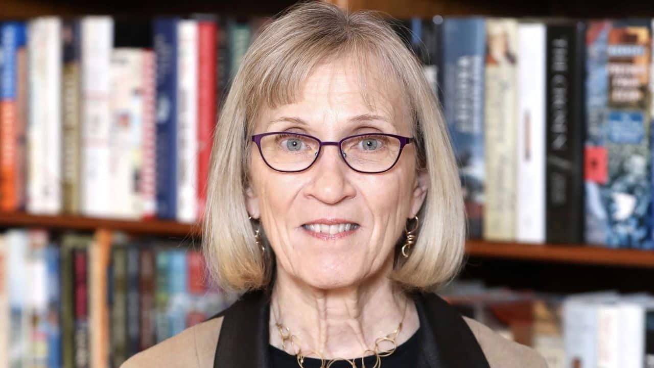 Claudia Goldin wins Nobel economics prize for work on women’s pay