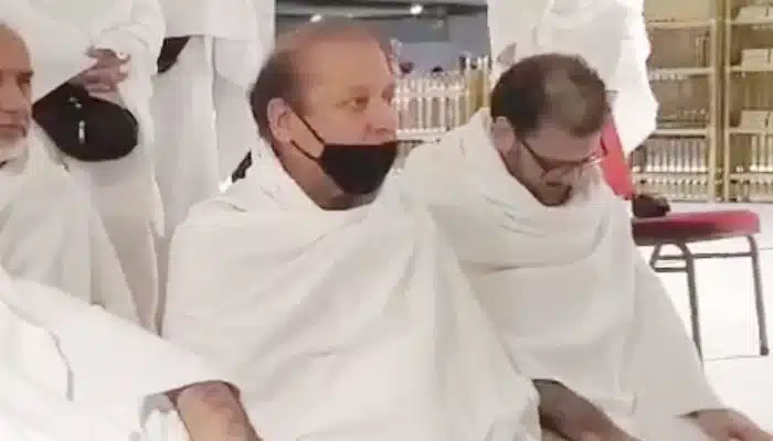 Nawaz Sharif performs Umrah with son Hussain Nawaz