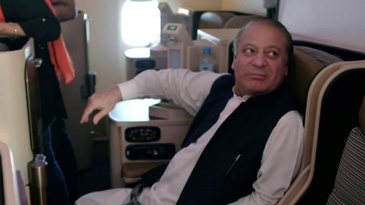 Kab aur kaisay a rahey hain Nawaz Sharif?