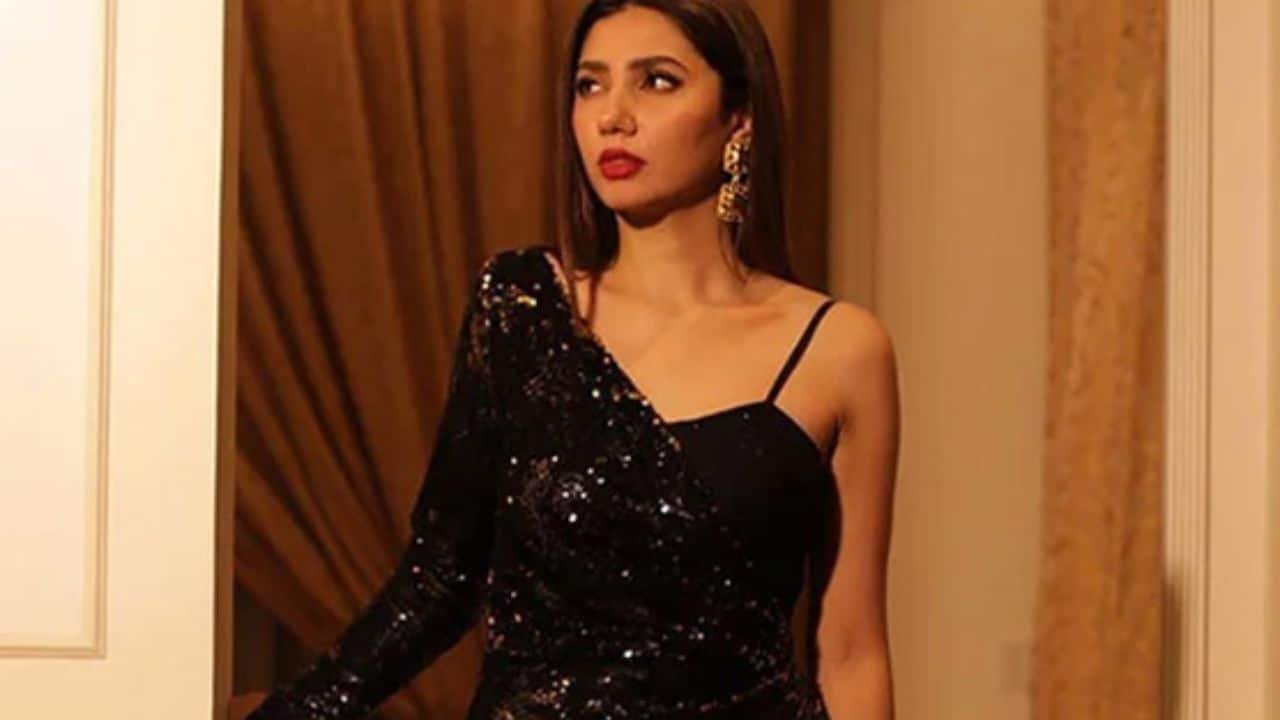 Mahira weds and the biggest, saddest debate on social: who has more money – her husband or her?