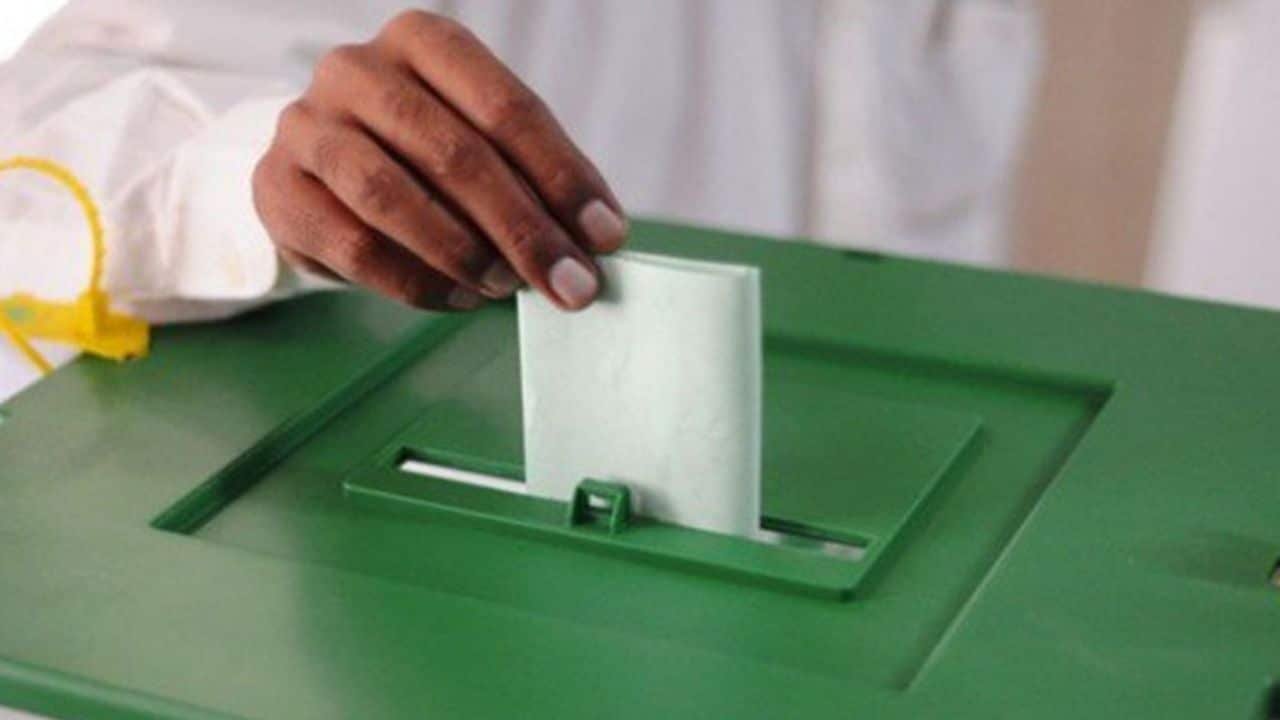 Vote register karwaayein October 28 tak