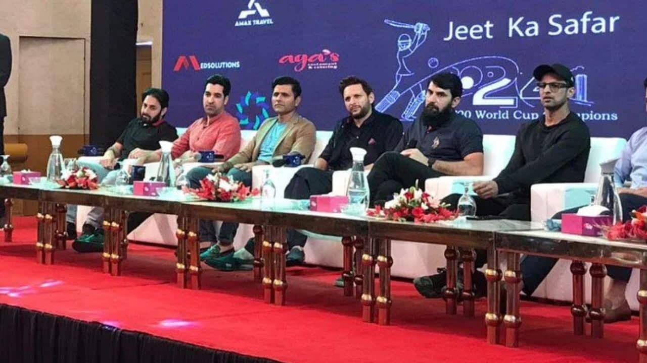 Shahid Afridi wants Babar Azam to lead team on Australia tour