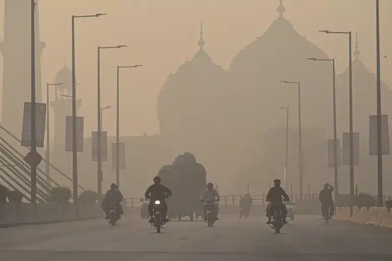 Lahore smog: Court orders government to impose emergency