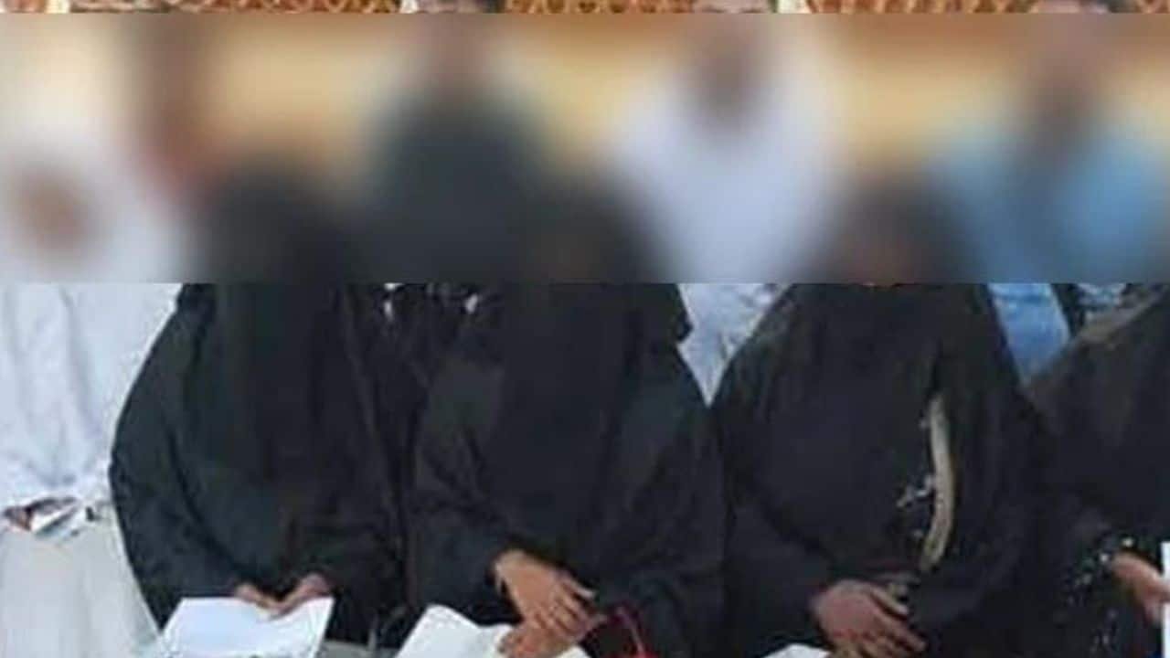 Nine beggars offloaded from Umrah flight