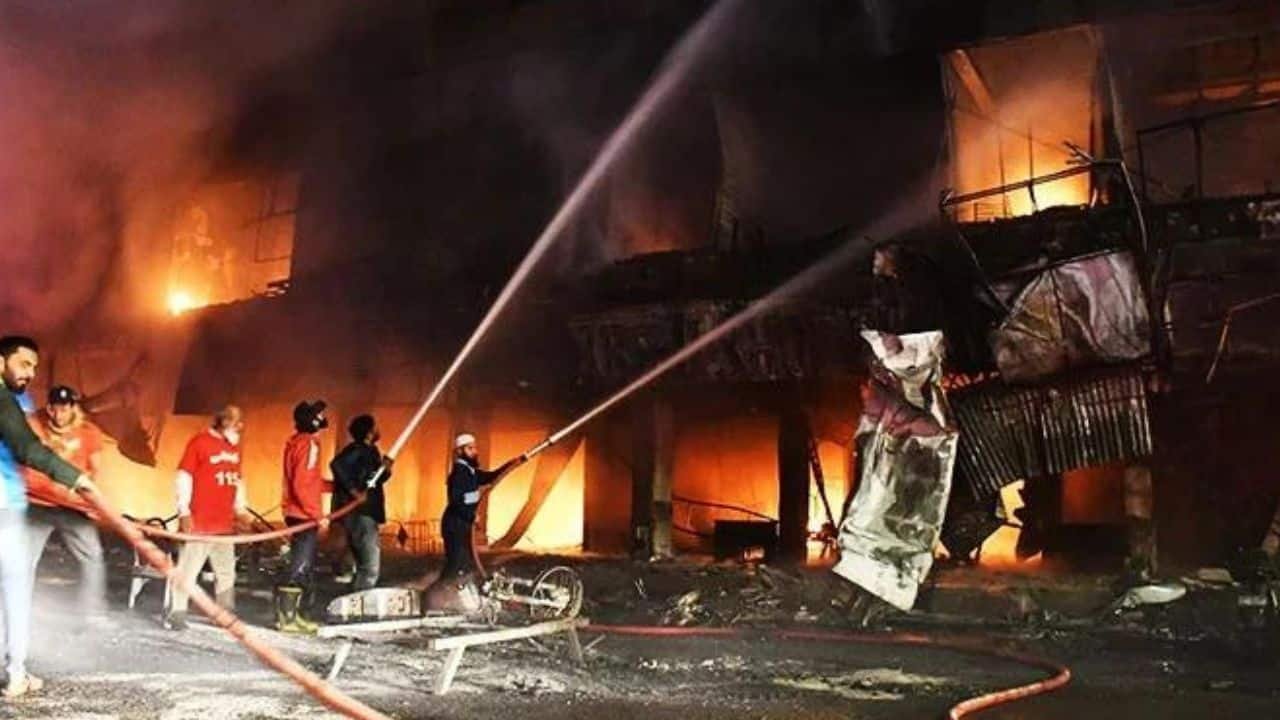 Another day, another fire; Blaze in Karachi’s Arshi mall claims three lives