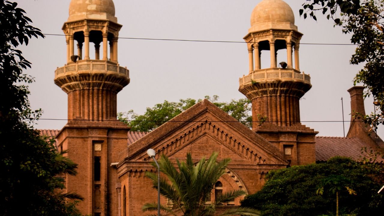 Awaam ka paisa artificial rain mein zaaya karne ki ijazat nahi dein ge, says Lahore High Court