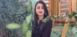 Dania Enwer shares valuable advice with fans