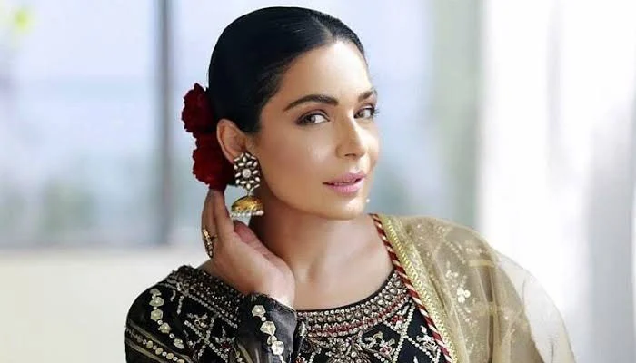 Actress Meera robbed of jewelry and watch worth millions