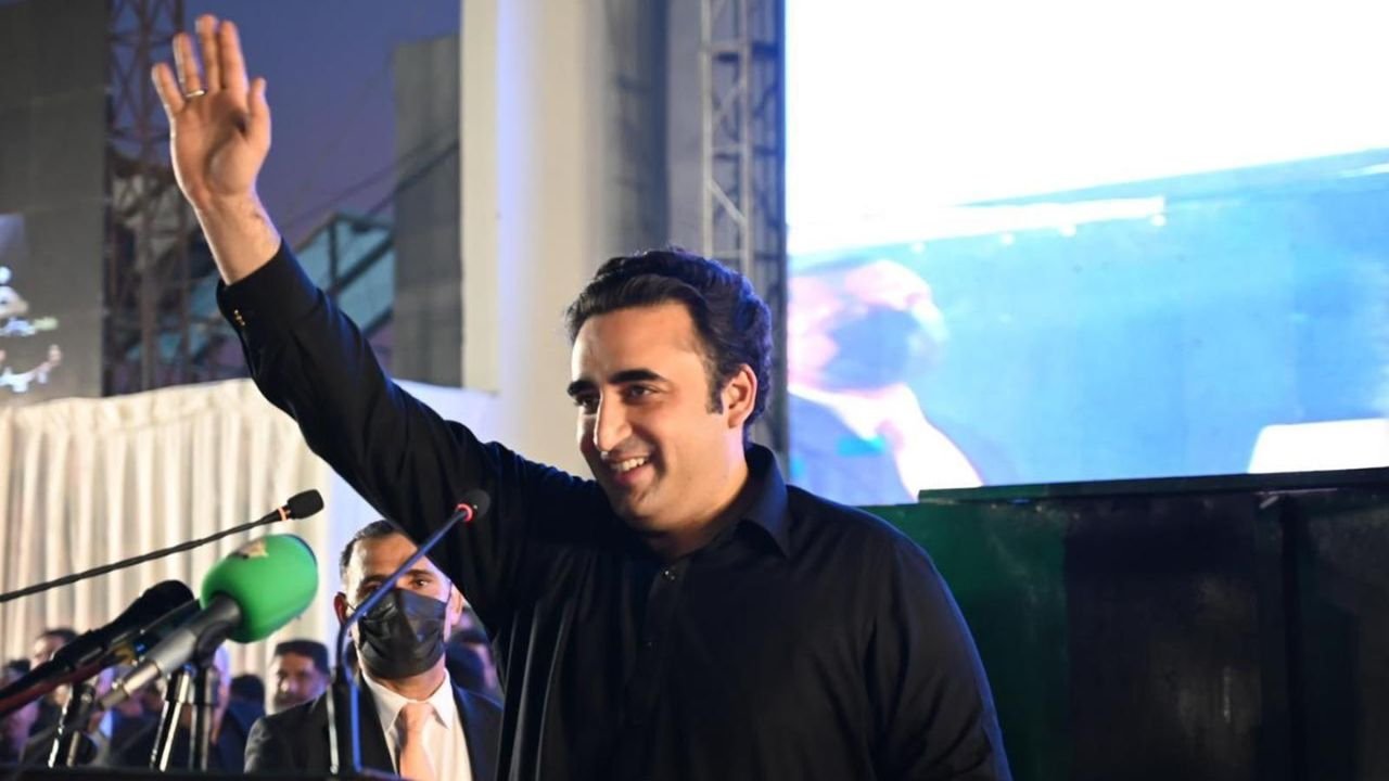 ‘Sab ki salary double hogi’; Bilawal Unveils Ambitious 10-Point Election Manifesto