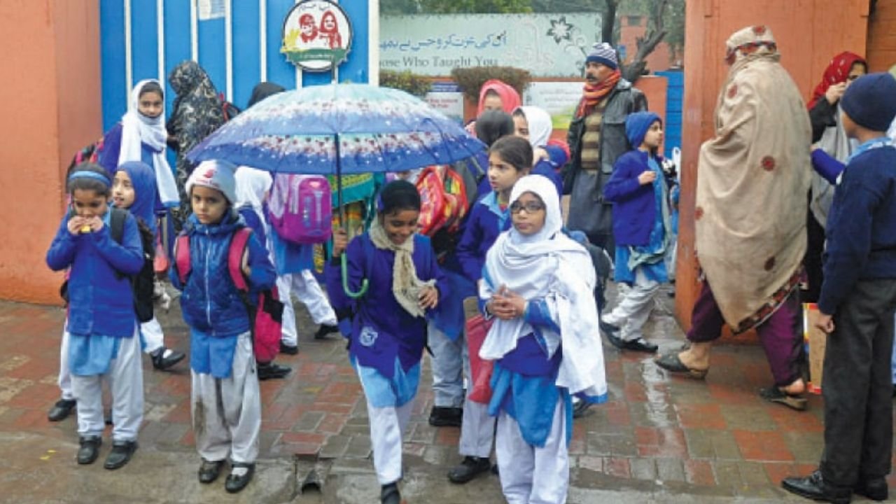 No extension in school holidays in Punjab but timings have been changed