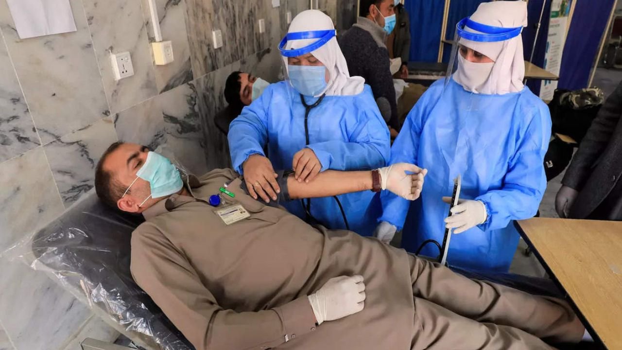 JN.1 : New Covid variant spreading in Pakistan