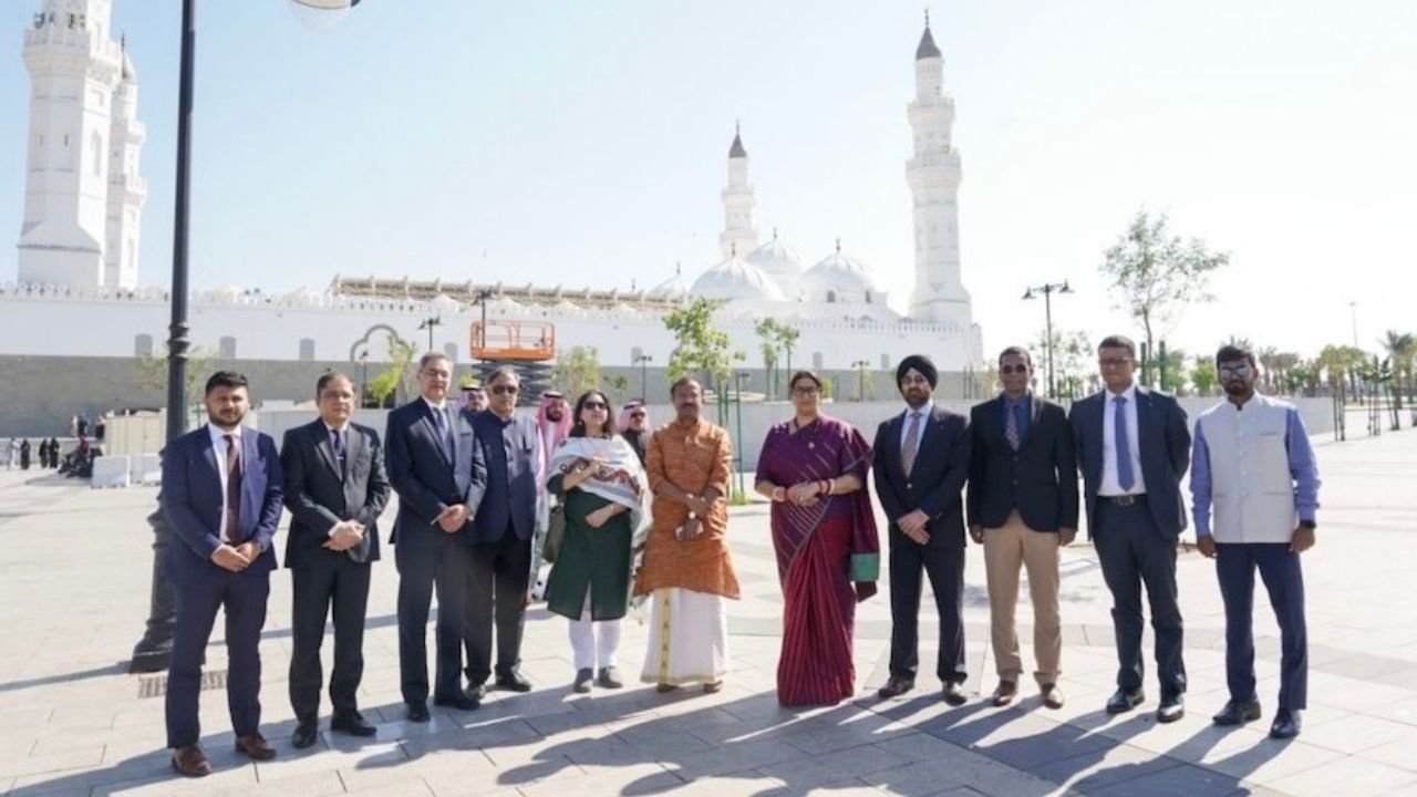 Indian Minister Smriti Irani visits Madina