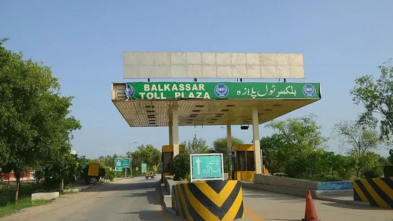 Four crores looted from bus passengers in Rawalpindi