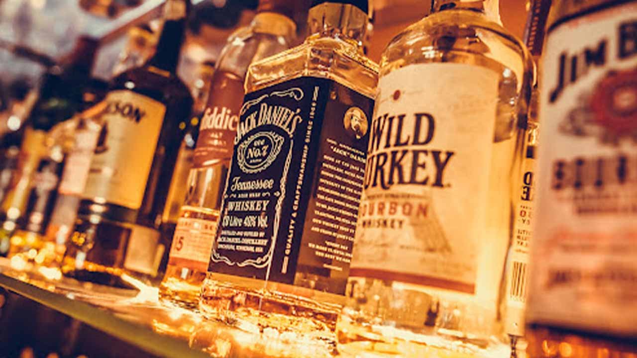 Saudi Arabia to open first liquor store in Riyadh