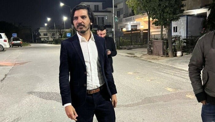 FIA grills Asad Toor for hours in probe into anti-judiciary campaign