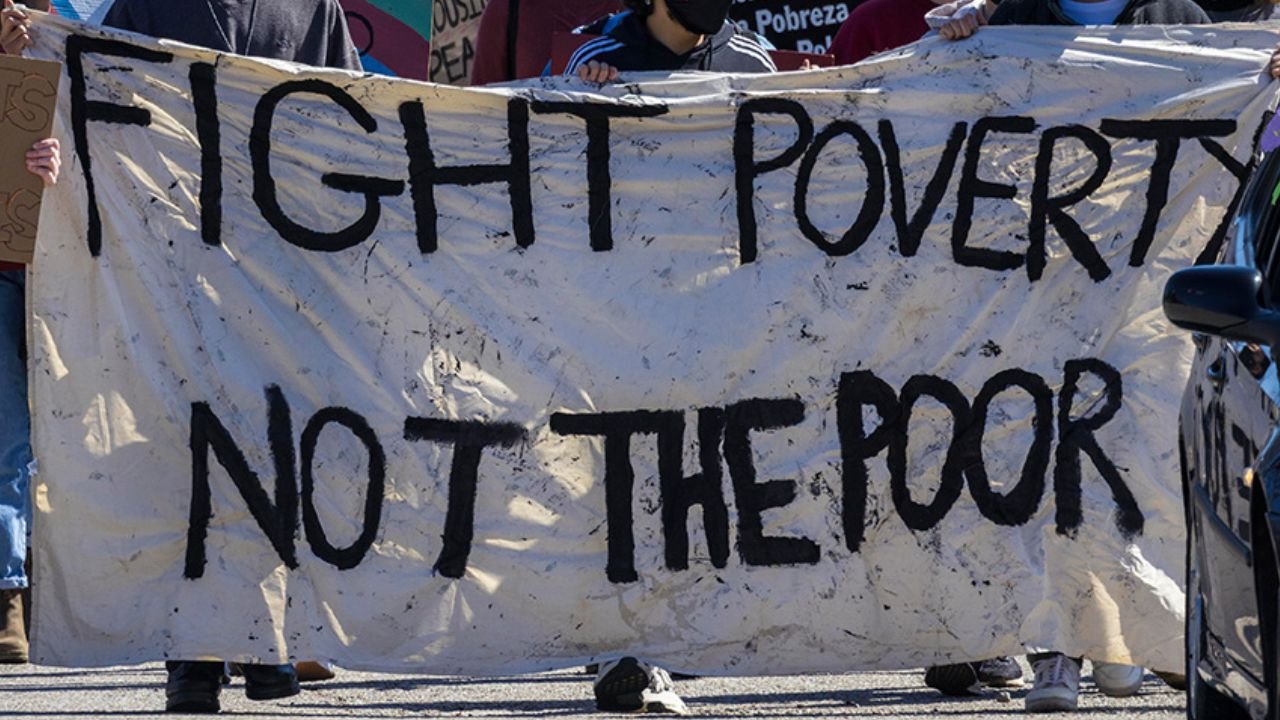 Man kills wife and children before committing suicide in Chakwal