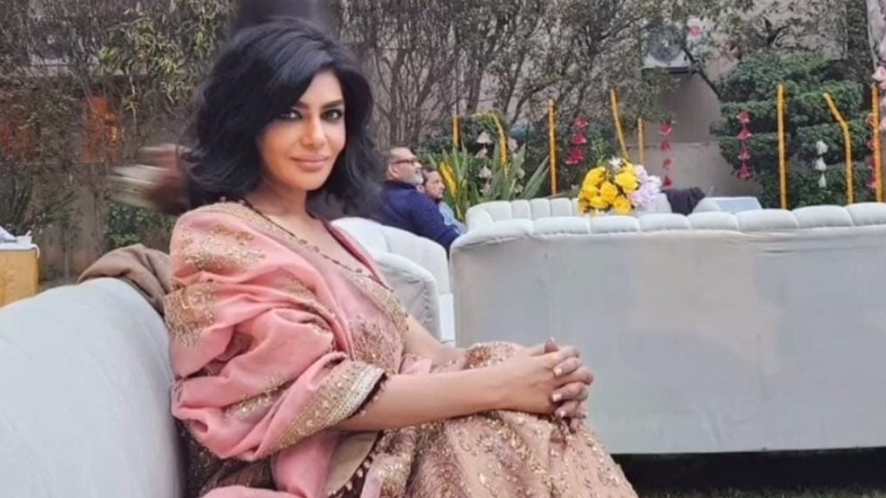 ‘Meri Age, Meri Marzi’; Iffat Omar has had enough