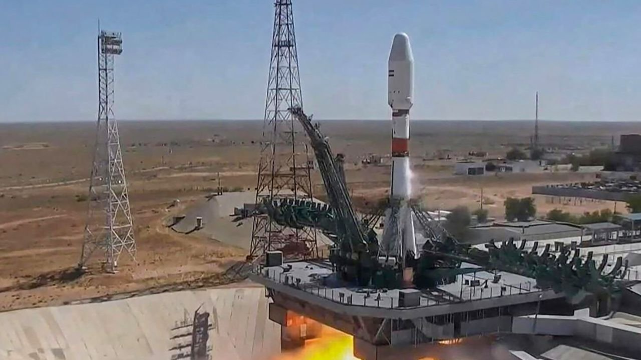Iran Launches Imaging Satellite From Russia