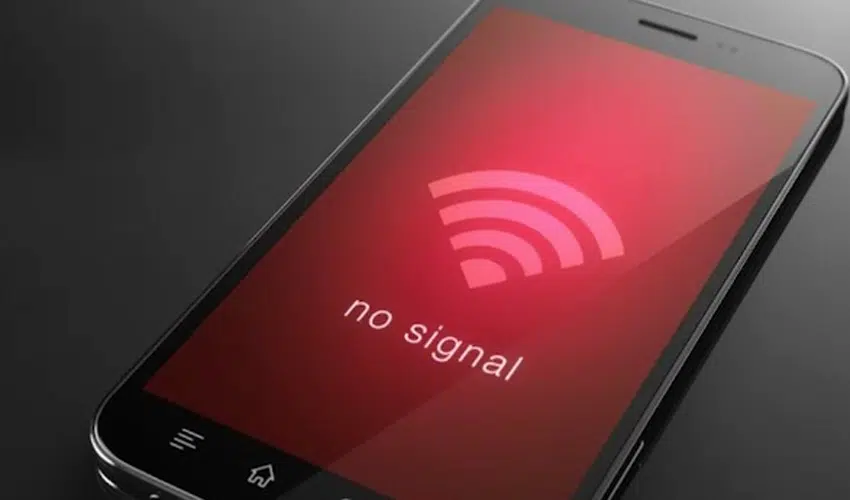 Mobile signals are restored in Karachi, not in Lahore
