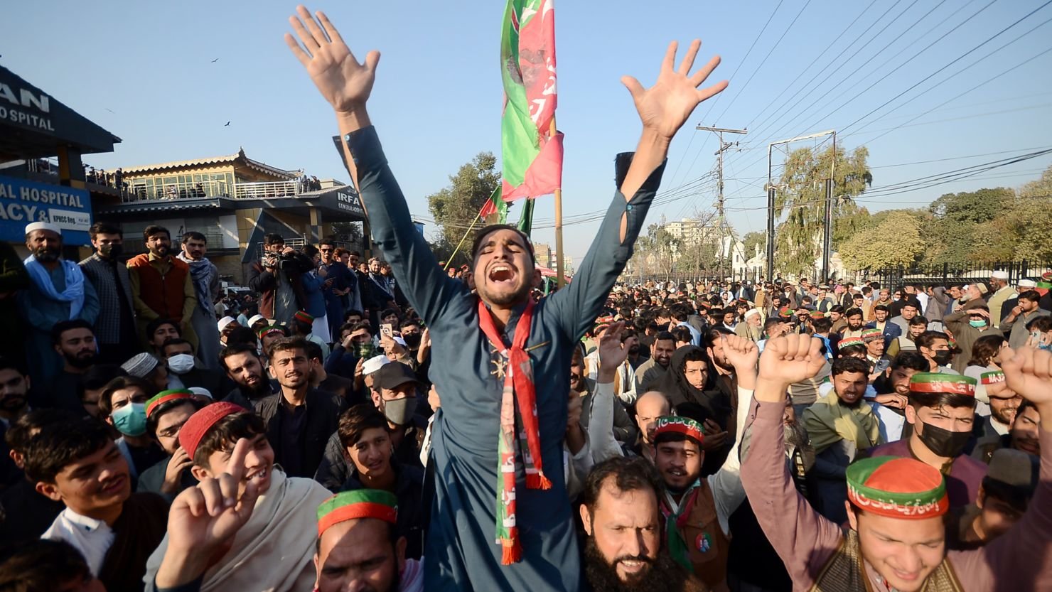 Uncertainty ahead for Pakistan after indecisive election