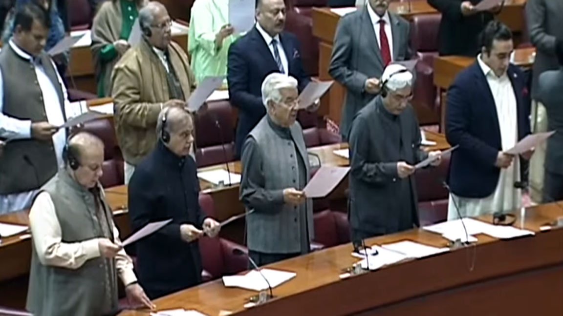 Newly-elected MNAs take oath