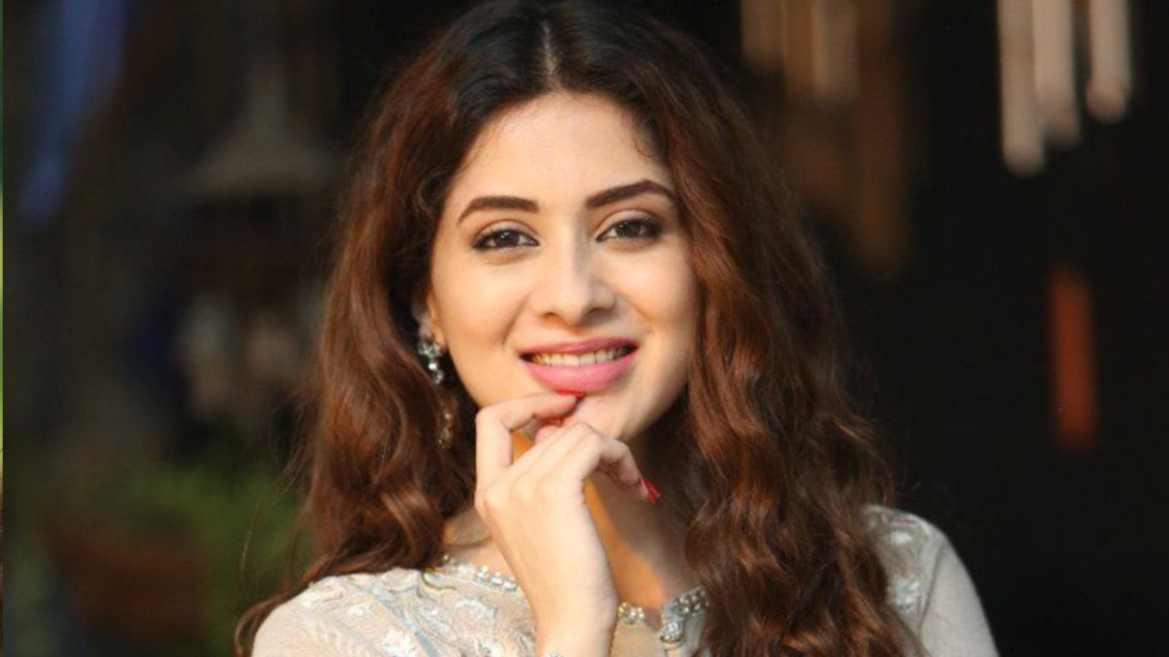 What should a girl go for: Money or looks? Azekah Daniel gives her opinion