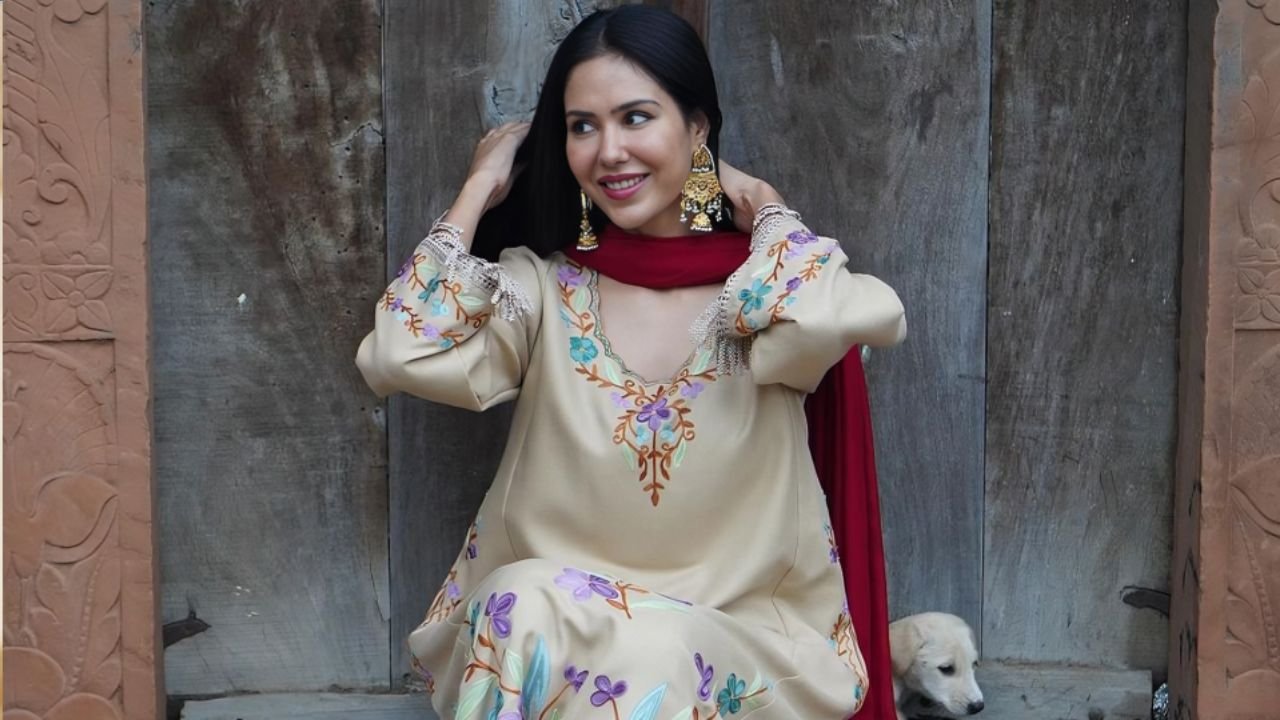 Sonam Bajwa eager to visit Pakistan, says ‘I really want to come’