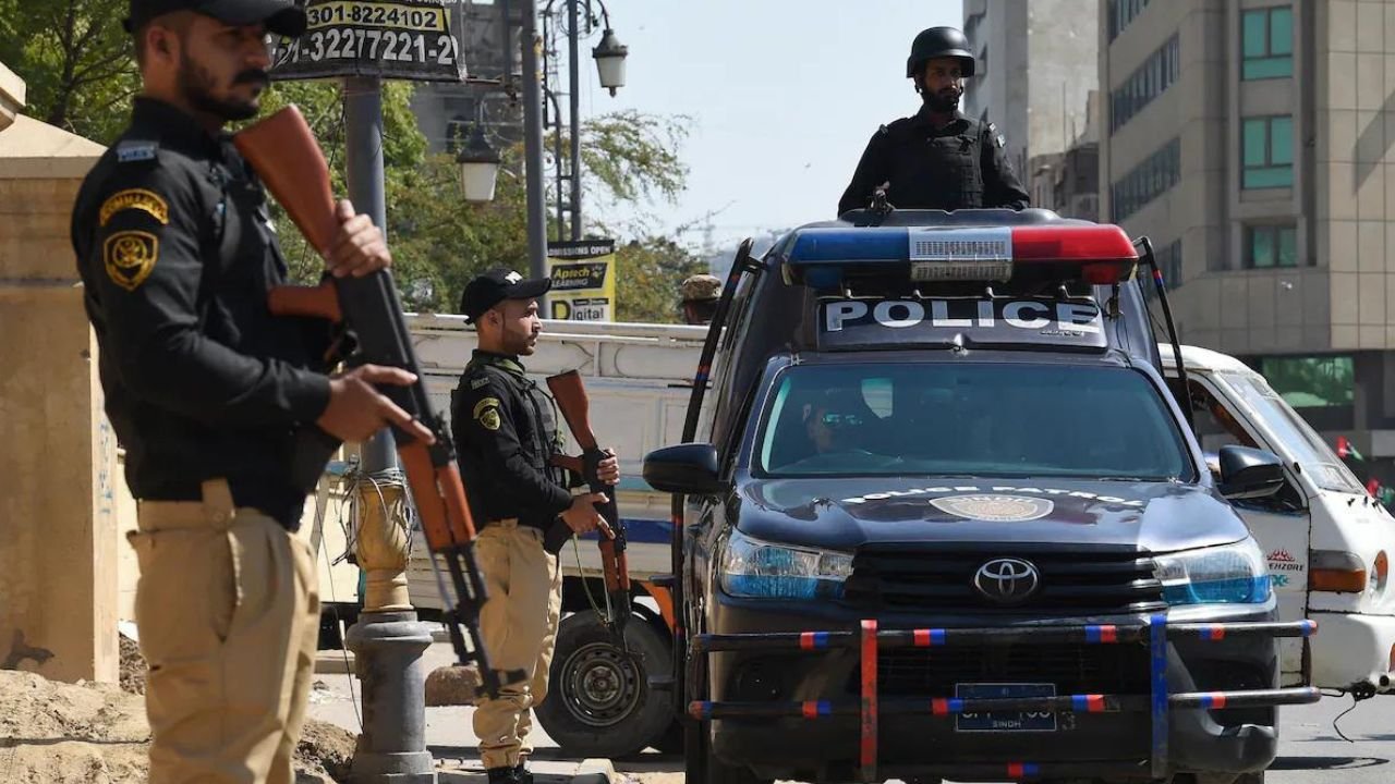Karachi police officer involved in 90s operation faces death threats yet again