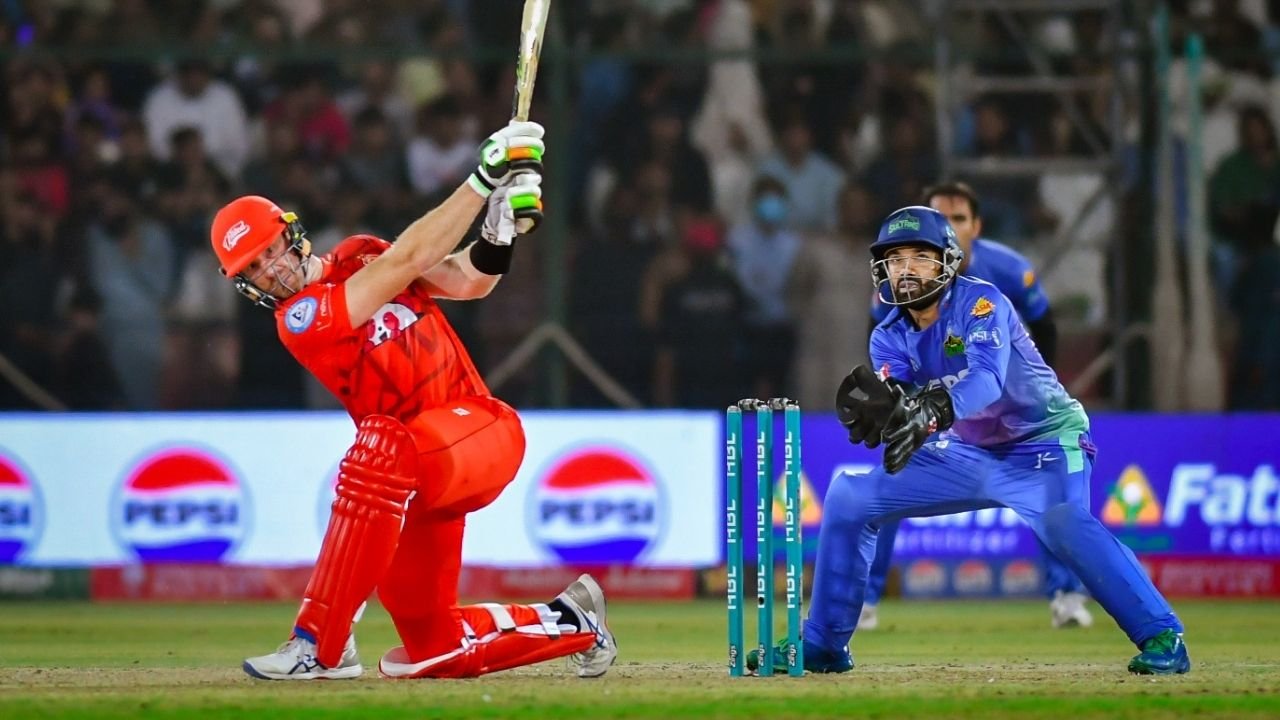PSL final: Islamabad United defeats Multan Sultans by two wickets after a thriller match