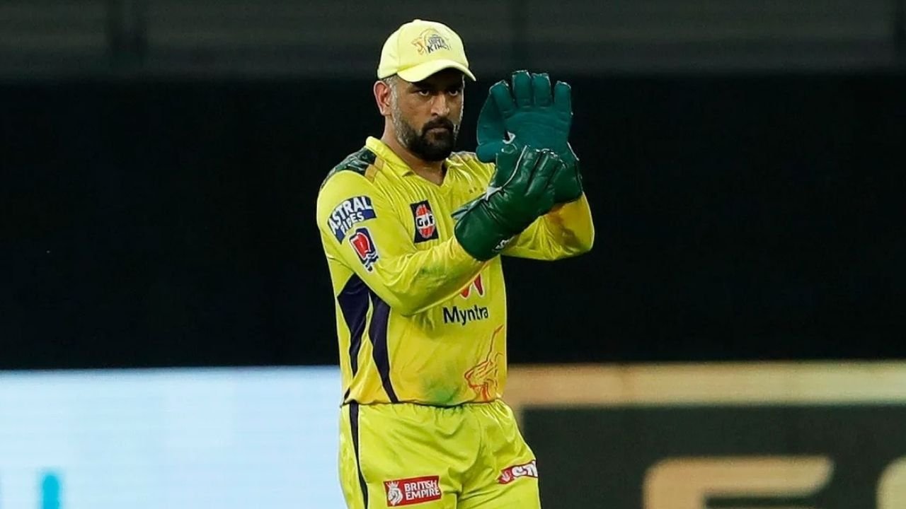 Why MS Dhoni quits CSK’s captaincy just before one day of IPL?