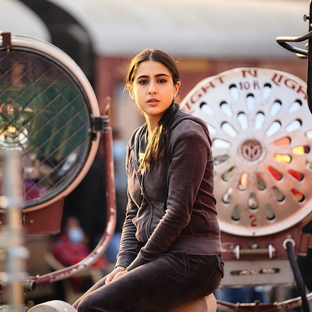 Sarah Ali Khan narrowly avoids horrifying accident