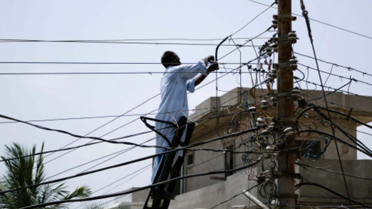 Nationwide crackdown launched against electricity and gas theft