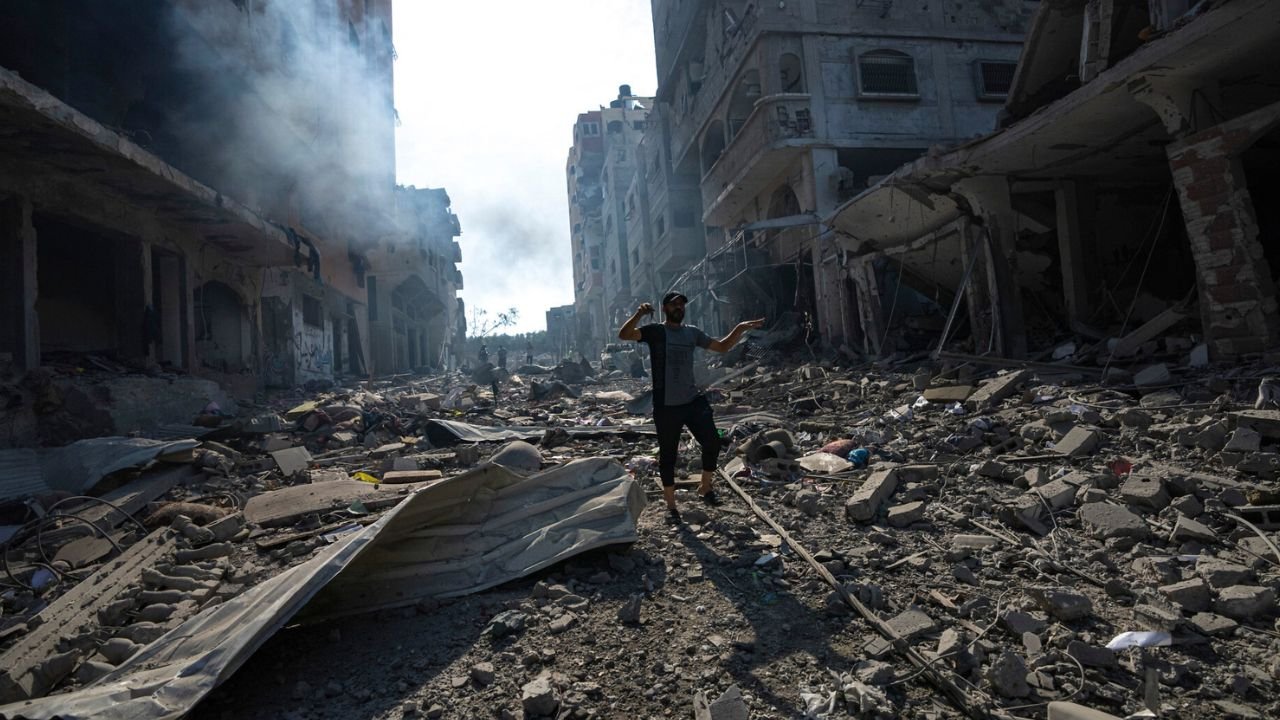 UN agency finds unexploded 1,000-pound bombs in Gaza schools