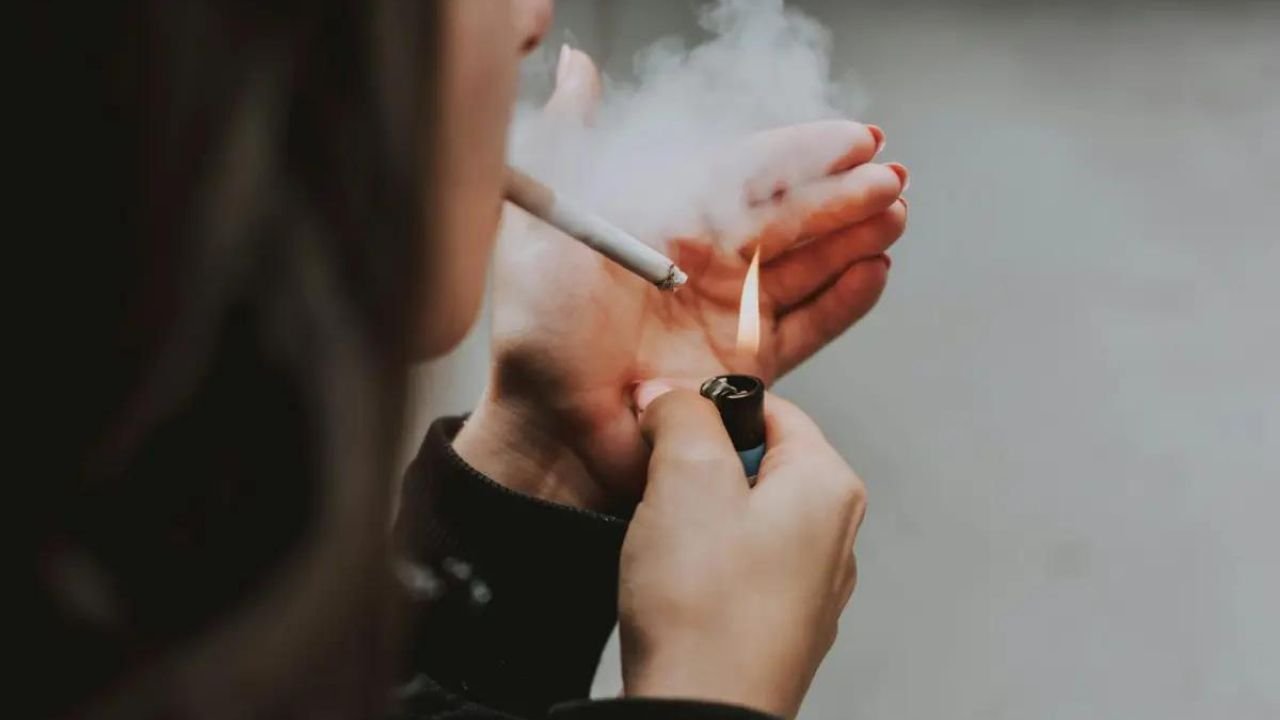 UK parliament debates law phasing out smoking