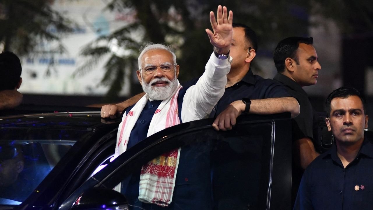 Hindu nationalist Modi the favourite as India votes